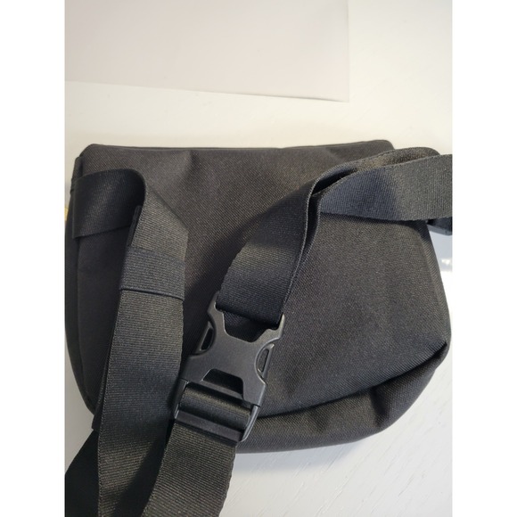 NWT Herschel Supply Hip Pack, Cross Body, Black Waist Hip Pack Zip Pocket Bag - Picture 7 of 9